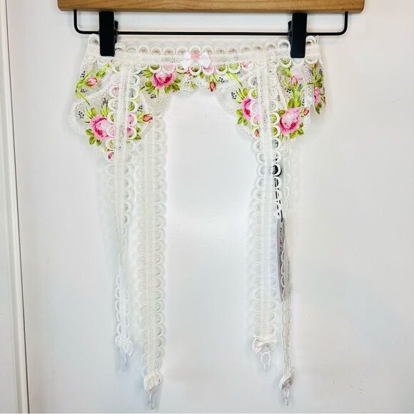 NWT For Love & Lemons Trellis Rose Floral Garter in White XXS - Picture 7 of 12